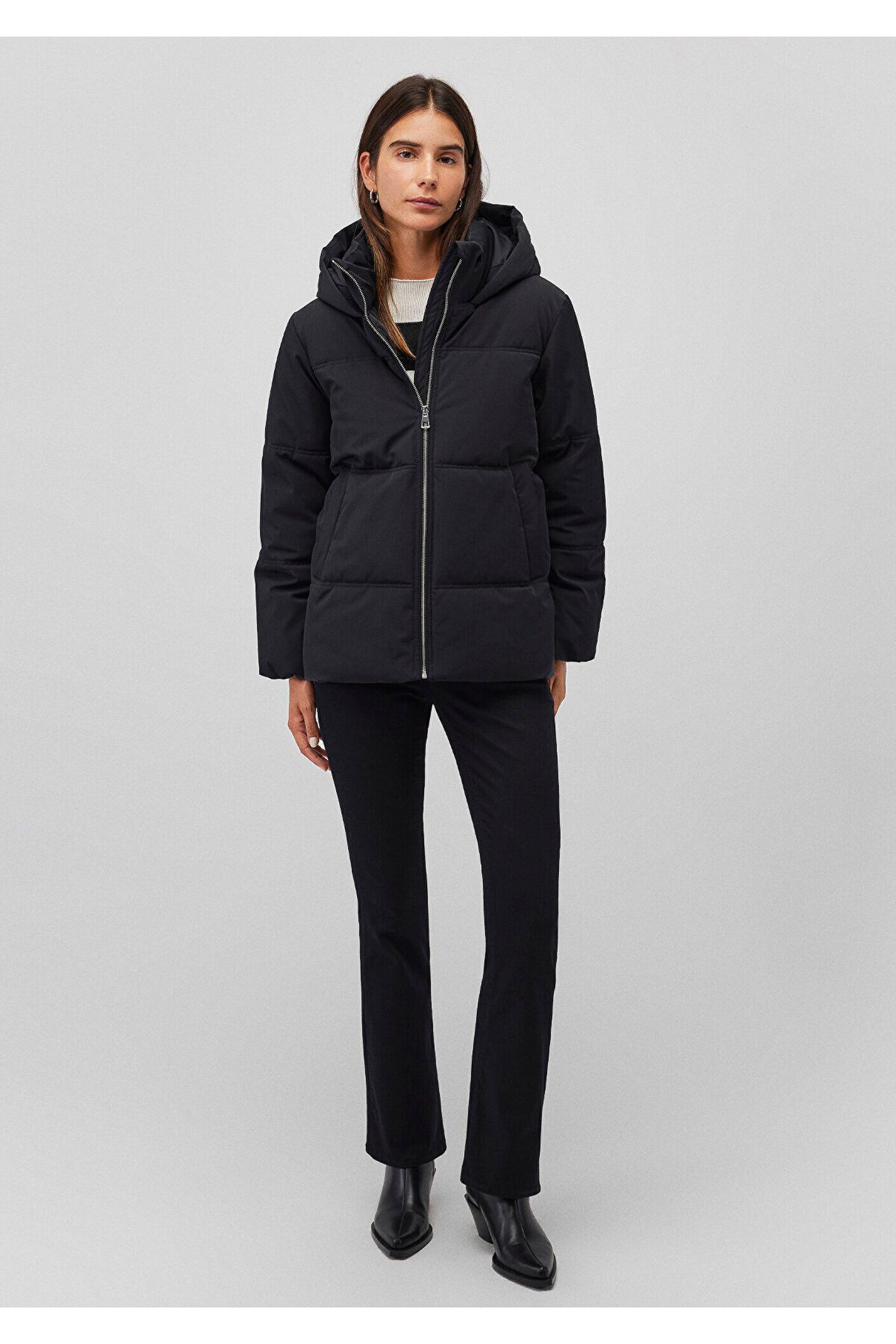 Kapüşonlu Siyah Şişme Mont Loose Fit / Bol Rahat Kesim 1110445-900 Kapüşonlu Siyah Şişme Mont Loose Fit / Bol Rahat Kesim 1110445-900