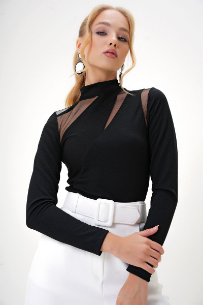 Kadın Siyah Dik Yaka Cut Out File Detaylı Örme Crep Bluz ALC-X13104