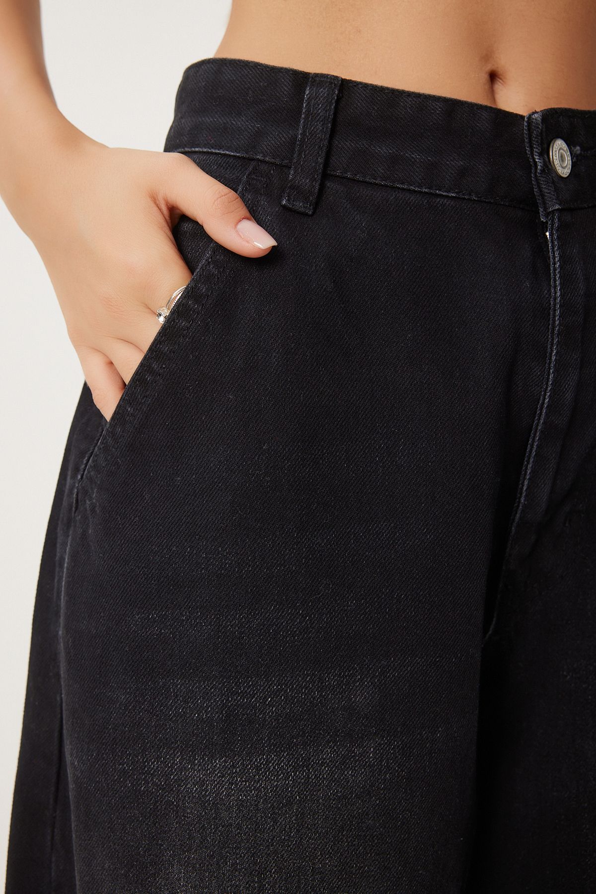 Kadın Siyah Yıkamalı Baggy Jean OK00064 Kadın Siyah Yıkamalı Baggy Jean OK00064