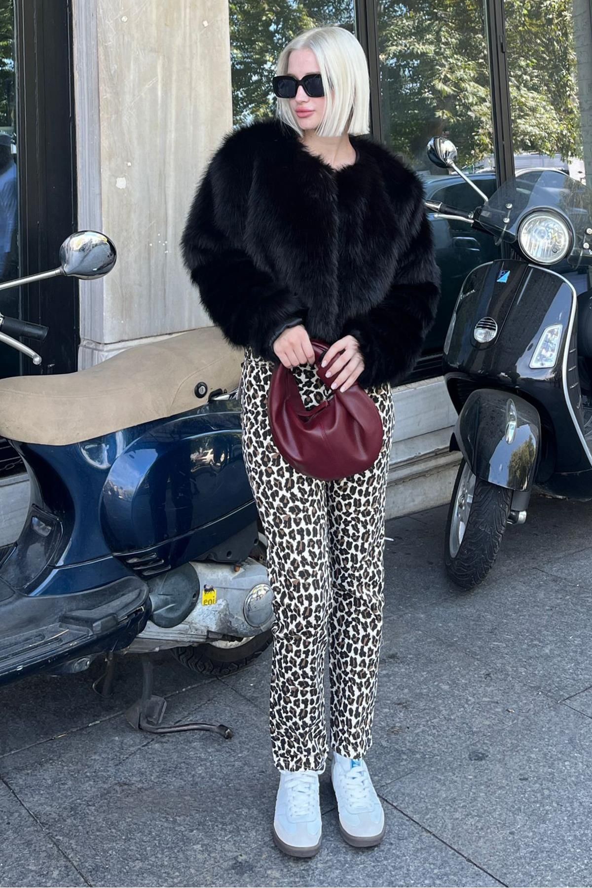 Siyah Bisiklet Yaka Kadın Suni Kürk Mont MG2176 Siyah Bisiklet Yaka Kadın Suni Kürk Mont MG2176