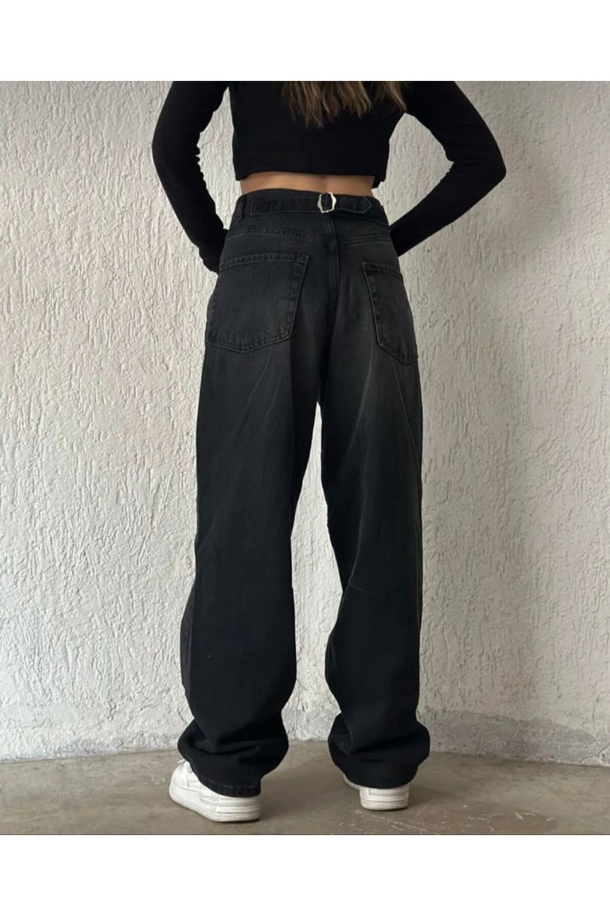 Kadın Siyah Yüksek Bel Kemer Detaylı Bol Paça Rahat Kalıp Baggy Pantolon Kadın Siyah Yüksek Bel Kemer Detaylı Bol Paça Rahat Kalıp Baggy Pantolon