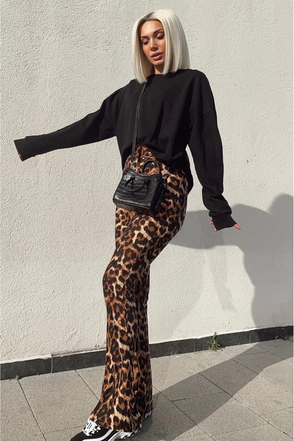 Leopar Desenli Yüksek Bel Likralı Ispanyol Paça Pantolon 100 Cm Leopar Desenli Yüksek Bel Likralı Ispanyol Paça Pantolon 100 Cm