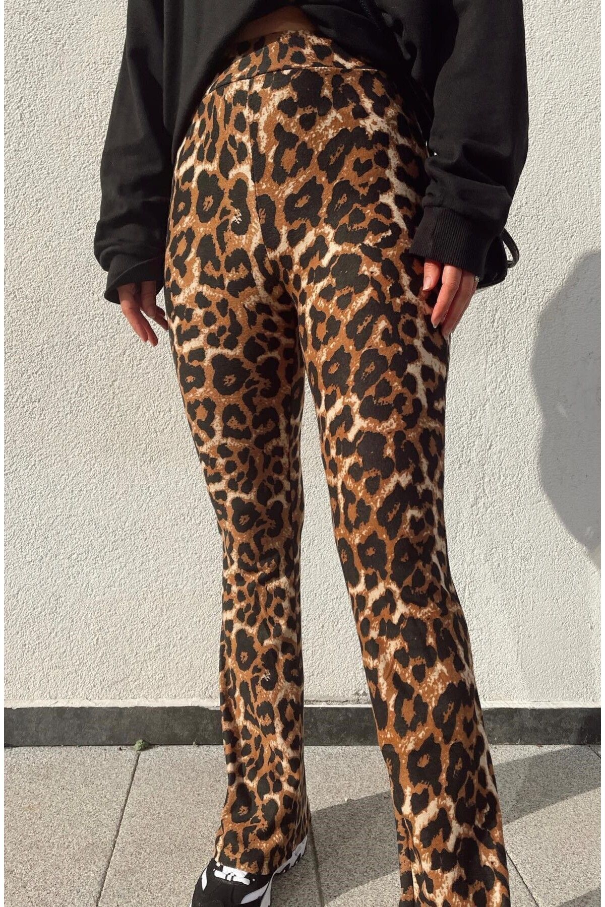 Leopar Desenli Yüksek Bel Likralı Ispanyol Paça Pantolon 100 Cm Leopar Desenli Yüksek Bel Likralı Ispanyol Paça Pantolon 100 Cm