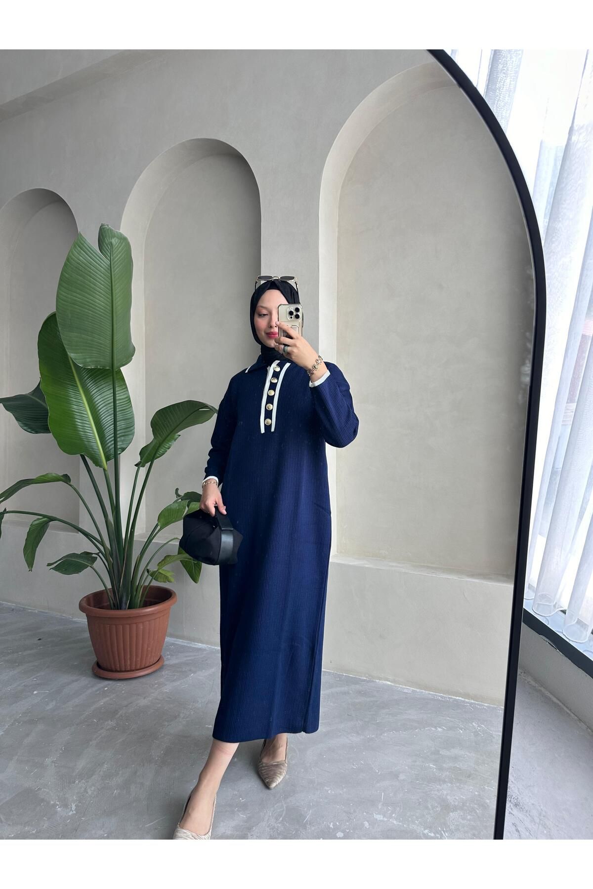 Oversize Düğmeli V Yaka Fitilli Triko Tesettür Elbise Fitilli Uzun Kışlık Tam Boy Elbise Oversize Düğmeli V Yaka Fitilli Triko Tesettür Elbise Fitilli Uzun Kışlık Tam Boy Elbise