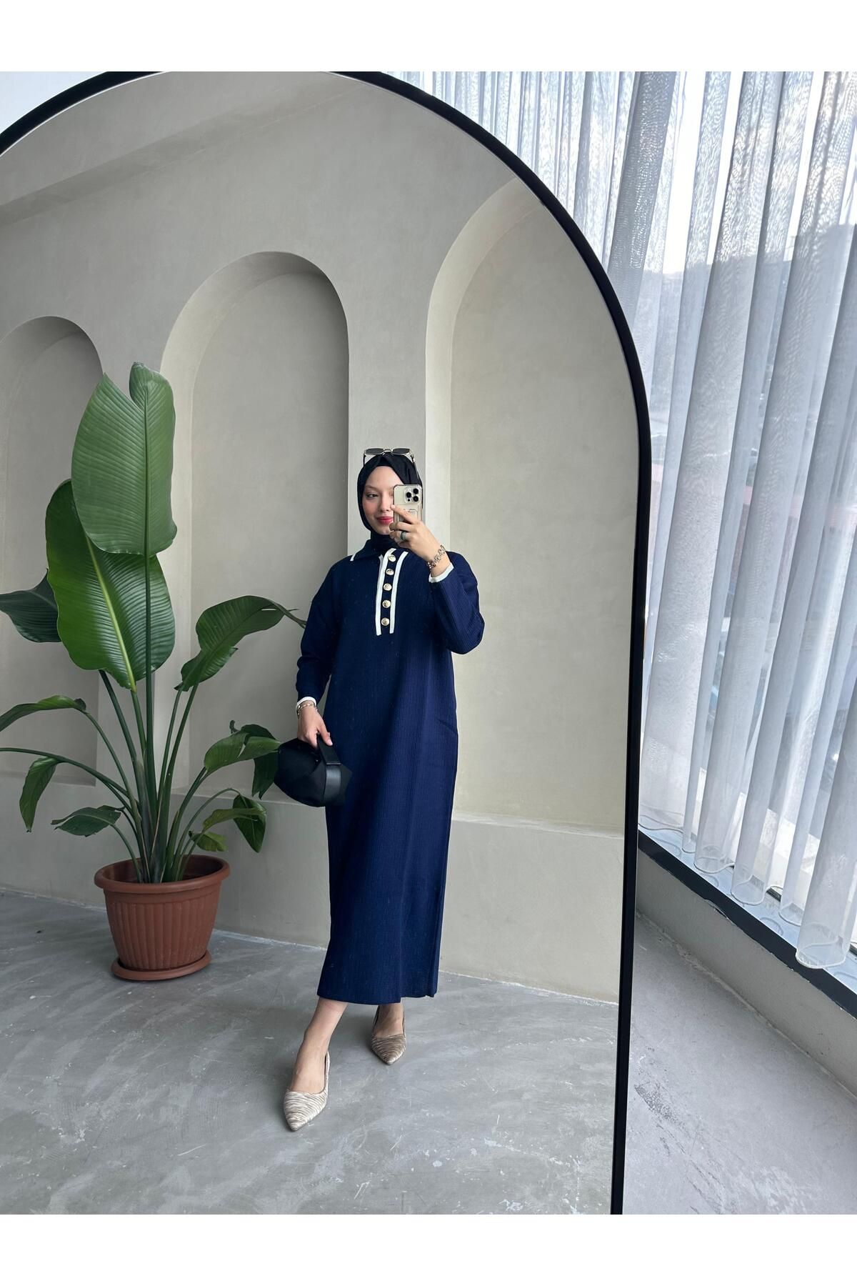 Oversize Düğmeli V Yaka Fitilli Triko Tesettür Elbise Fitilli Uzun Kışlık Tam Boy Elbise Oversize Düğmeli V Yaka Fitilli Triko Tesettür Elbise Fitilli Uzun Kışlık Tam Boy Elbise