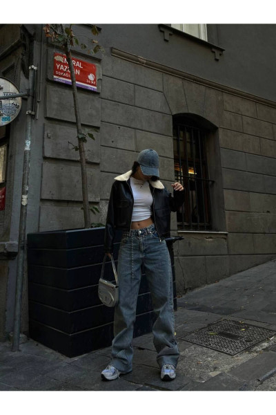 Yaka Peluş Detay Deri Ceket Yaka Peluş Detay Deri Ceket