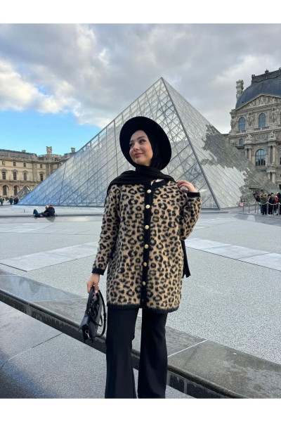 Leopar Triko Hırka Kadın Bisiklet Yaka Leopar Desenli Kahverengi Yünlü Hırka Leopar Triko Hırka Kadın Bisiklet Yaka Leopar Desenli Kahverengi Yünlü Hırka