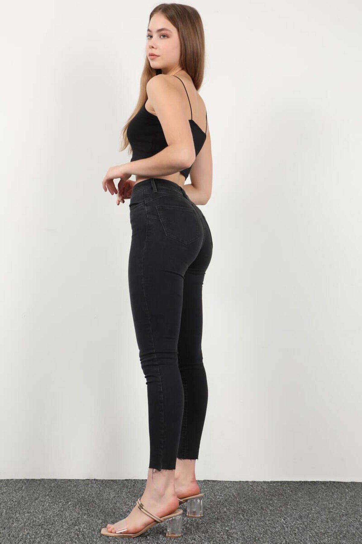Kadın Paçası Yırtık Slim Fit Jean Pantolon Antrasit Kadın Paçası Yırtık Slim Fit Jean Pantolon Antrasit