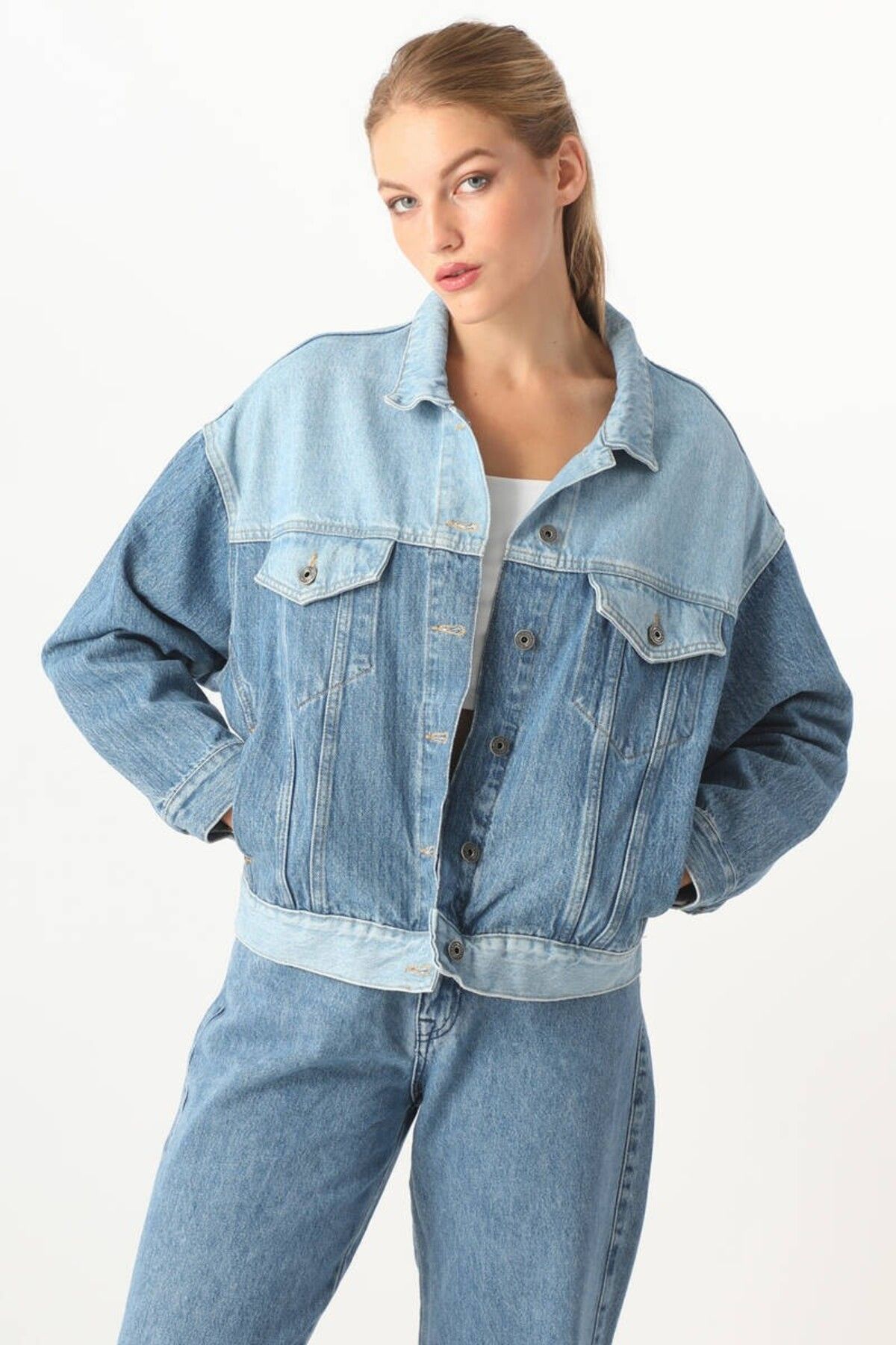 Kadın Renk Bloklu Oversize Jean Ceket Mavi