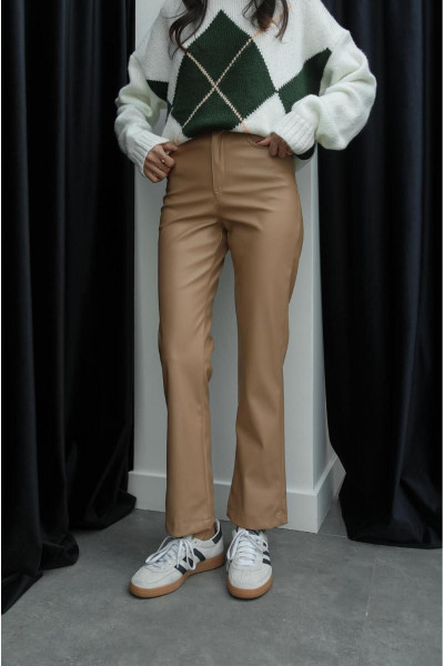 Koyu Bej Tek Düğme Detaylı Deri Pantolon Koyu Bej Tek Düğme Detaylı Deri Pantolon