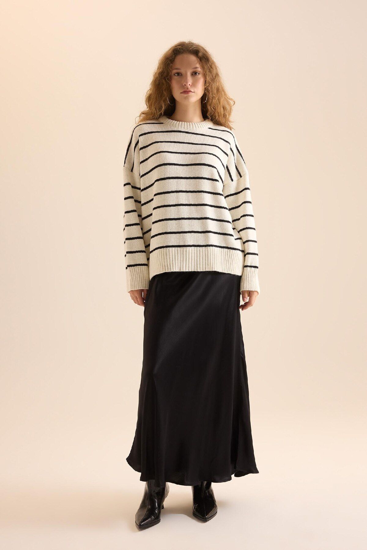 Oversize Fit Çizgili Bisiklet Yaka Kazak D4848AXNS Oversize Fit Çizgili Bisiklet Yaka Kazak D4848AXNS