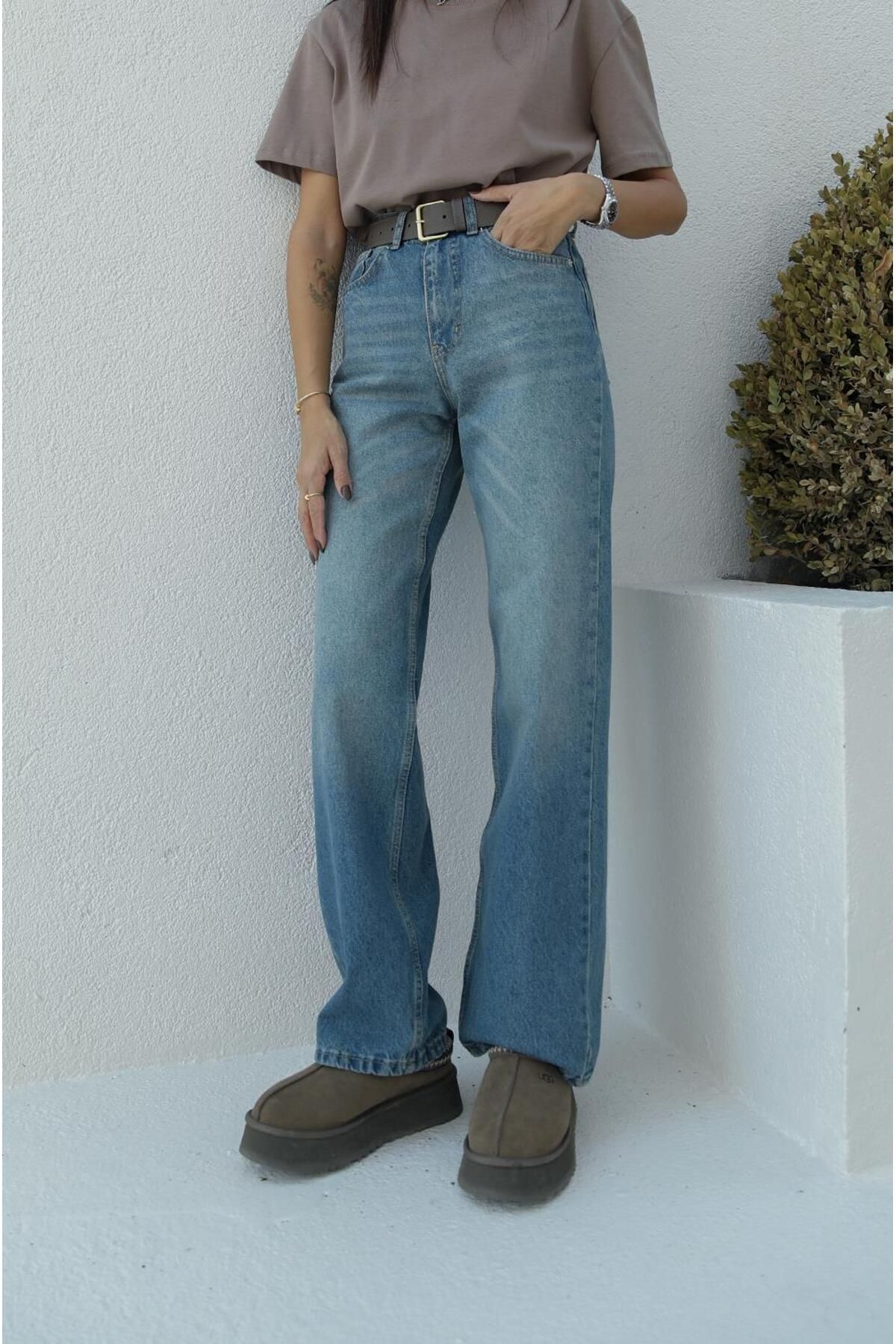 Mavi Kuzmina Yıkamalı Straight Jean Mavi Kuzmina Yıkamalı Straight Jean