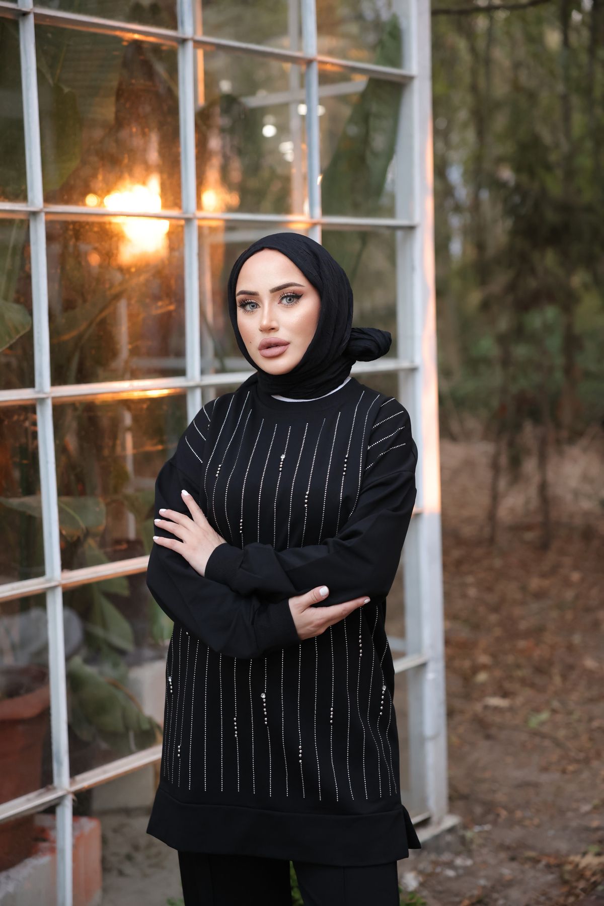 Kadın Tesettür Takım Taşlı Detayı Siyah Kadın Tesettür Takım Taşlı Detayı Siyah
