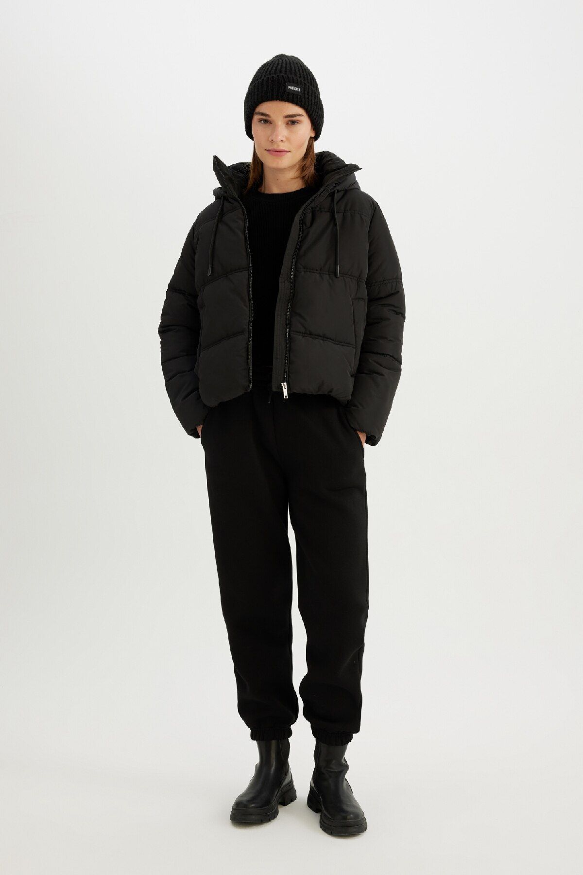 Su İtici Oversize Geniş Kesim Kapüşonlu Isı Yalıtımlı Rüzgar Geçirmez Puffer Şişme Mont A0757AX24WN Su İtici Oversize Geniş Kesim Kapüşonlu Isı Yalıtımlı Rüzgar Geçirmez Puffer Şişme Mont A0757AX24WN