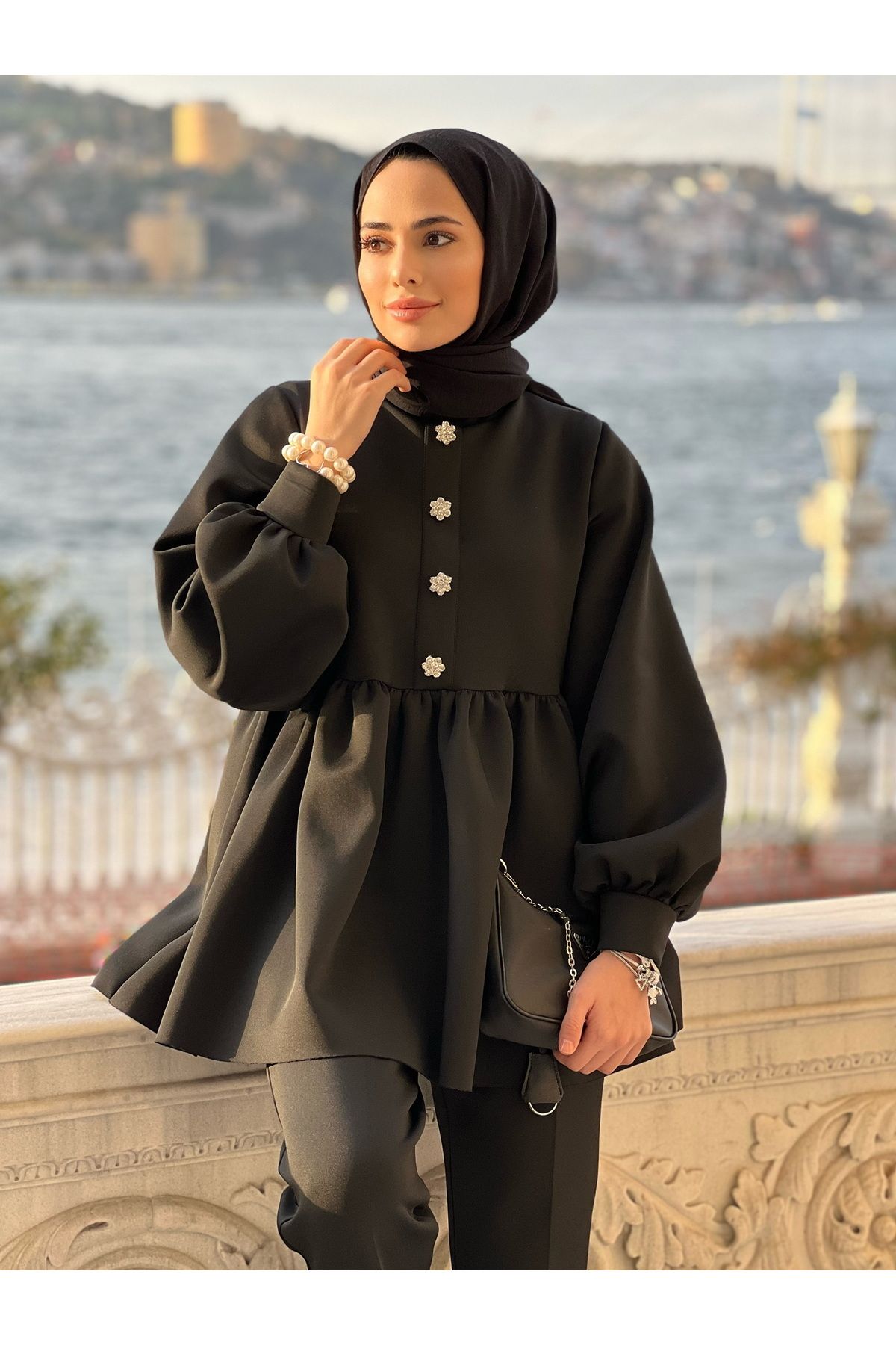 Özel Taşlı Scuba Takım Siyah Özel Taşlı Scuba Takım Siyah