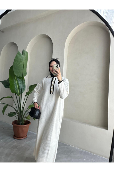 Oversize Düğmeli V Yaka Fitilli Triko Tesettür Elbise Fitilli Uzun Kışlık Tam Boy Elbise Oversize Düğmeli V Yaka Fitilli Triko Tesettür Elbise Fitilli Uzun Kışlık Tam Boy Elbise