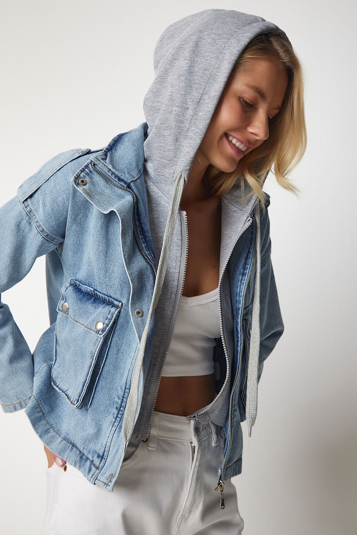 Sweatshirt Detaylı Kapüşonlu Denim Ceket AÇIK MAVİ LRV0082 Sweatshirt Detaylı Kapüşonlu Denim Ceket AÇIK MAVİ LRV0082