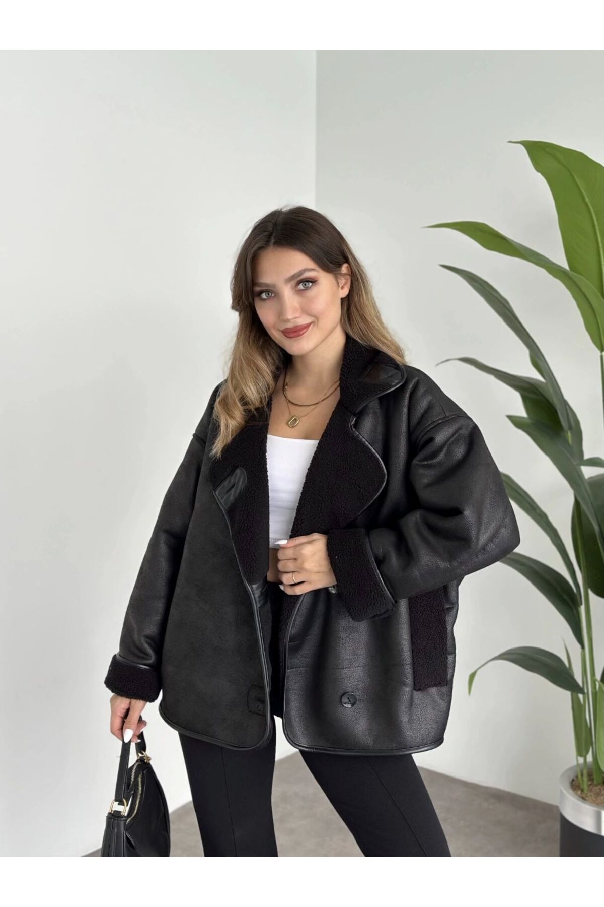Kadın Oversize İçi Kürklü Deri Ceket Mont Kadın Oversize İçi Kürklü Deri Ceket Mont