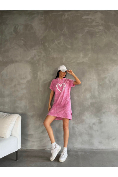 Kadın Süprem Kumaş Kalp Baskılı Kapşon Ve Yırtmaç Detaylı Mini Elbise Kadın Süprem Kumaş Kalp Baskılı Kapşon Ve Yırtmaç Detaylı Mini Elbise