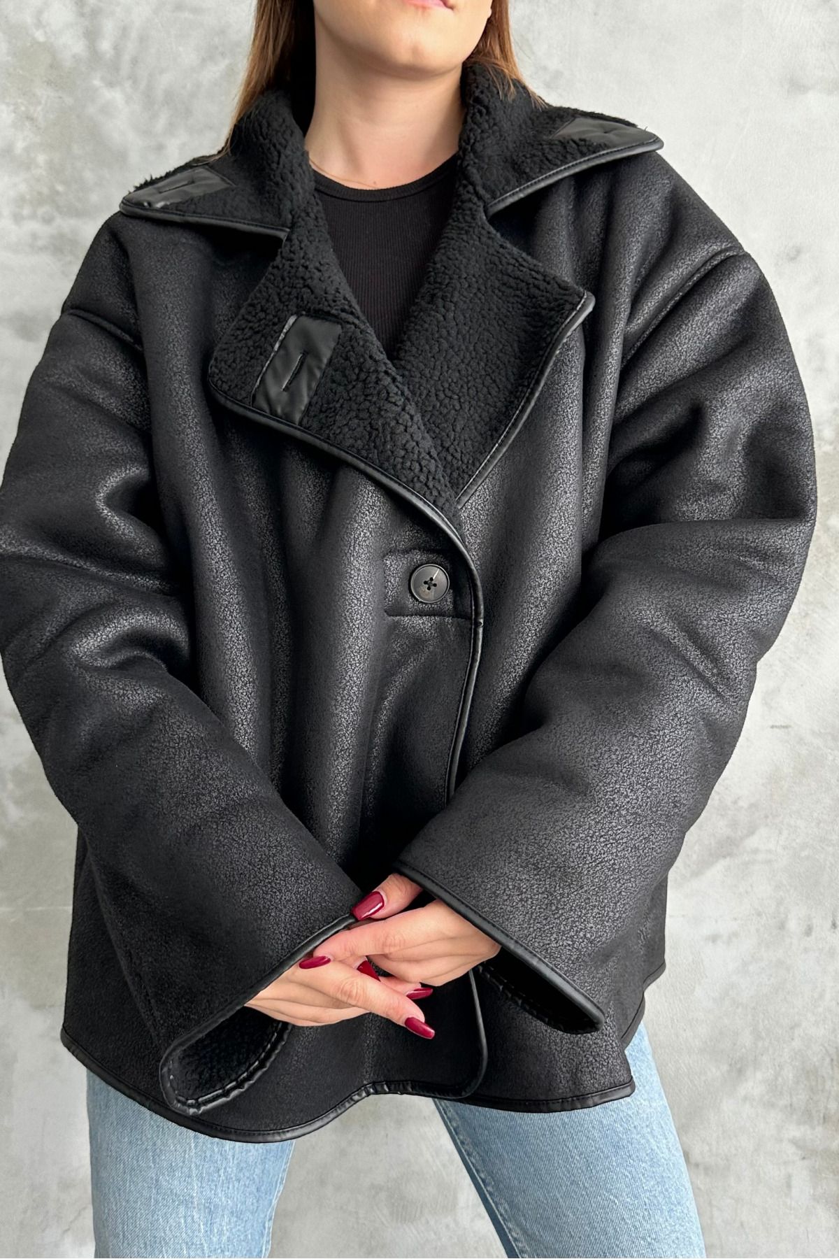 Oversize Kesim Düğmeli İçi Kürklü Suet Mont Ceket Oversize Kesim Düğmeli İçi Kürklü Suet Mont Ceket