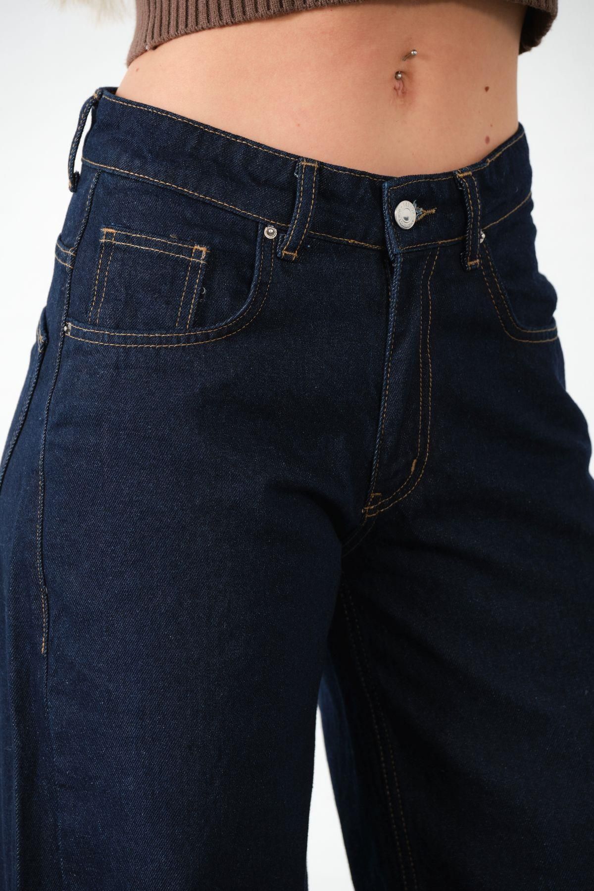 Koyu Mavi Bol Kesim Denim Geniş Paça Rahat Baggy Jean Kot Salaş Kadın Pantolon @varese Koyu Mavi Bol Kesim Denim Geniş Paça Rahat Baggy Jean Kot Salaş Kadın Pantolon @varese