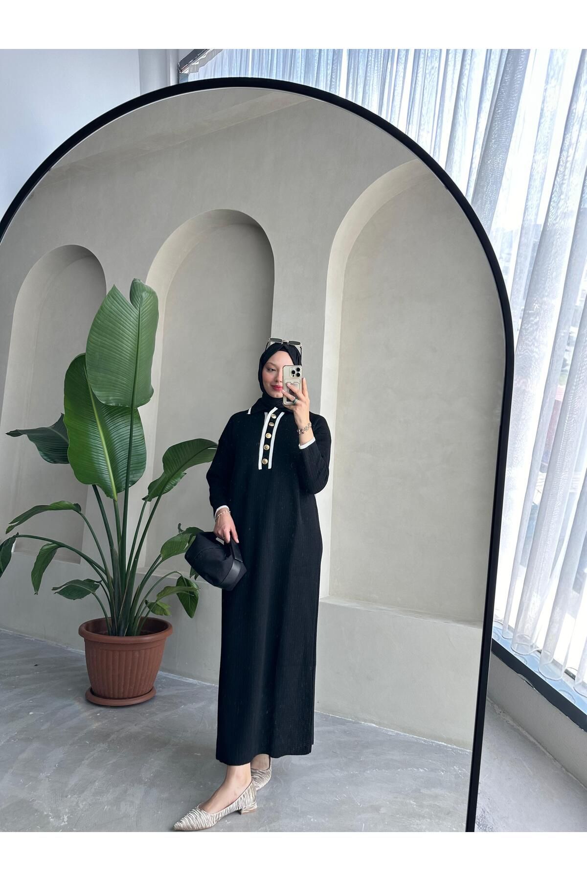 Oversize Düğmeli V Yaka Fitilli Triko Tesettür Elbise Fitilli Uzun Kışlık Tam Boy Elbise Oversize Düğmeli V Yaka Fitilli Triko Tesettür Elbise Fitilli Uzun Kışlık Tam Boy Elbise