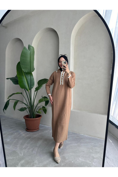 Oversize Düğmeli V Yaka Fitilli Triko Tesettür Elbise Fitilli Uzun Kışlık Tam Boy Elbise Oversize Düğmeli V Yaka Fitilli Triko Tesettür Elbise Fitilli Uzun Kışlık Tam Boy Elbise