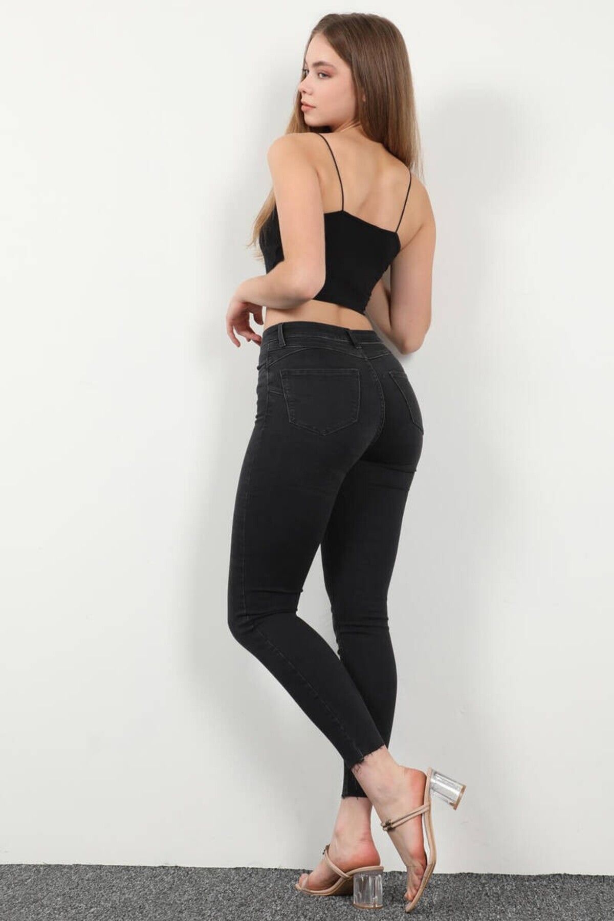 Kadın Paçası Yırtık Slim Fit Jean Pantolon Antrasit Kadın Paçası Yırtık Slim Fit Jean Pantolon Antrasit