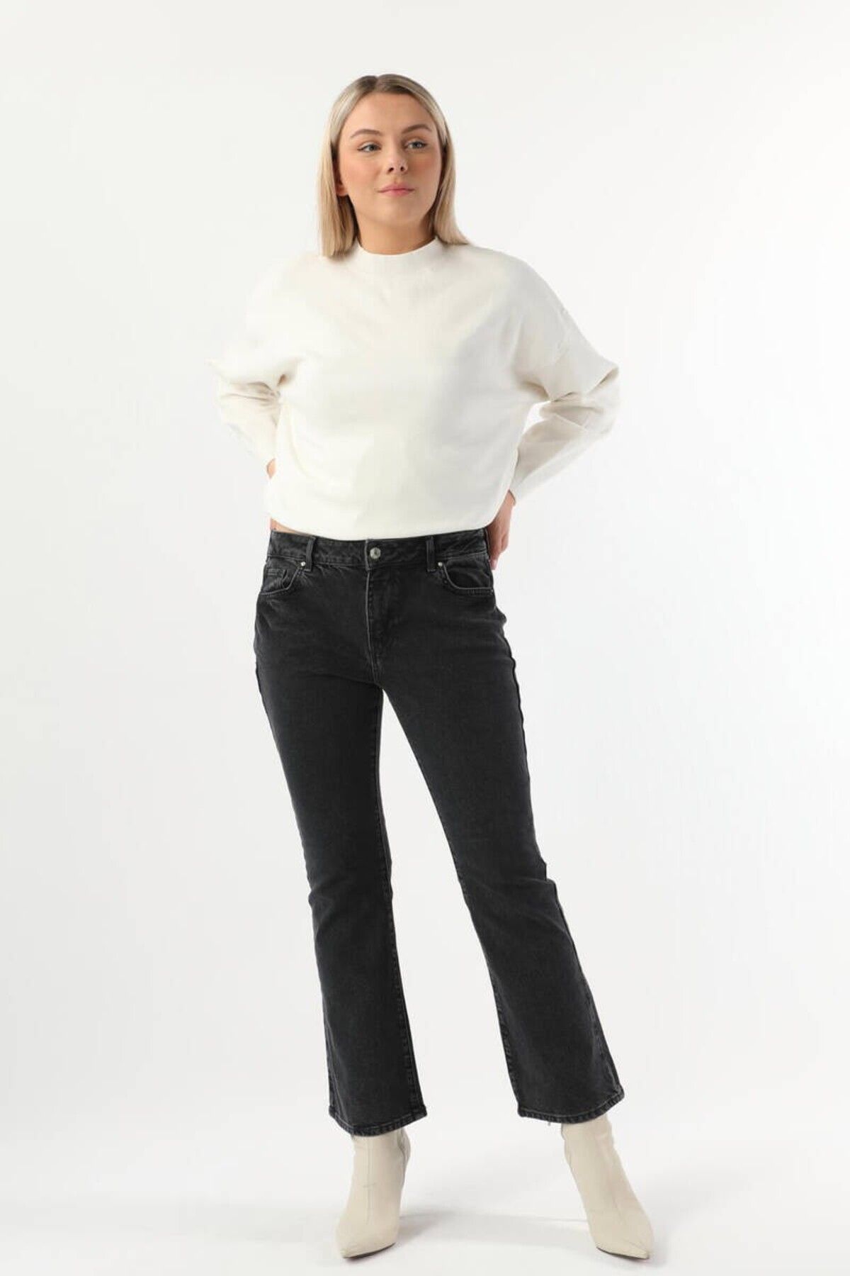 Kadın Slim Flare Jean Pantolon Koyu Antrasit Kadın Slim Flare Jean Pantolon Koyu Antrasit