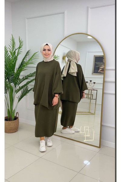 Oversize Etekli İkili Triko Takım Oversize Etekli İkili Triko Takım