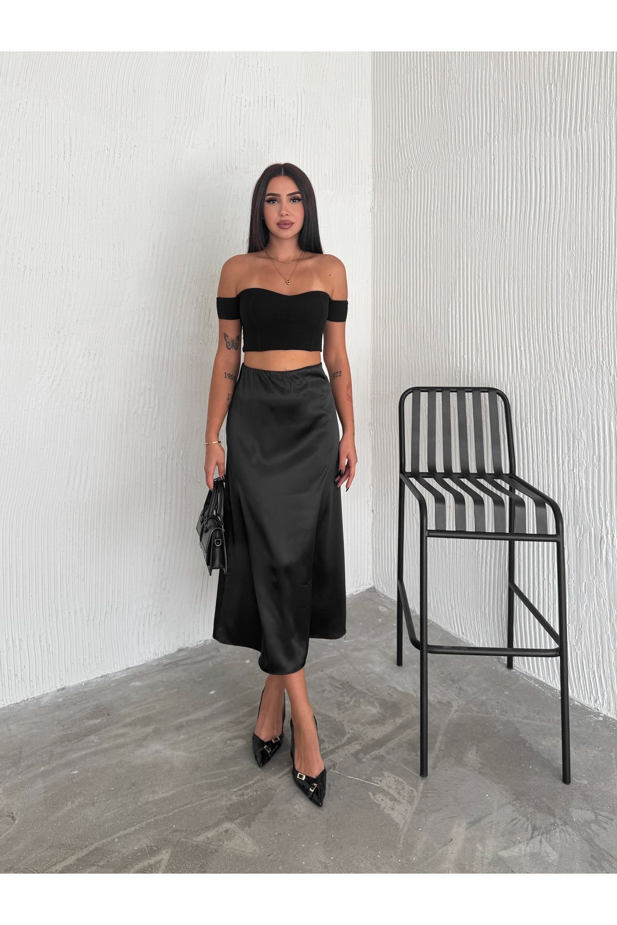 SATEN ETEK DOKULU YÜKSEK BEL KALIN SATEN 88 CM / SATIN SKIRT TEXTURED HIGH WAIST THICK SATIN SATEN ETEK DOKULU YÜKSEK BEL KALIN SATEN 88 CM / SATIN SKIRT TEXTURED HIGH WAIST THICK SATIN