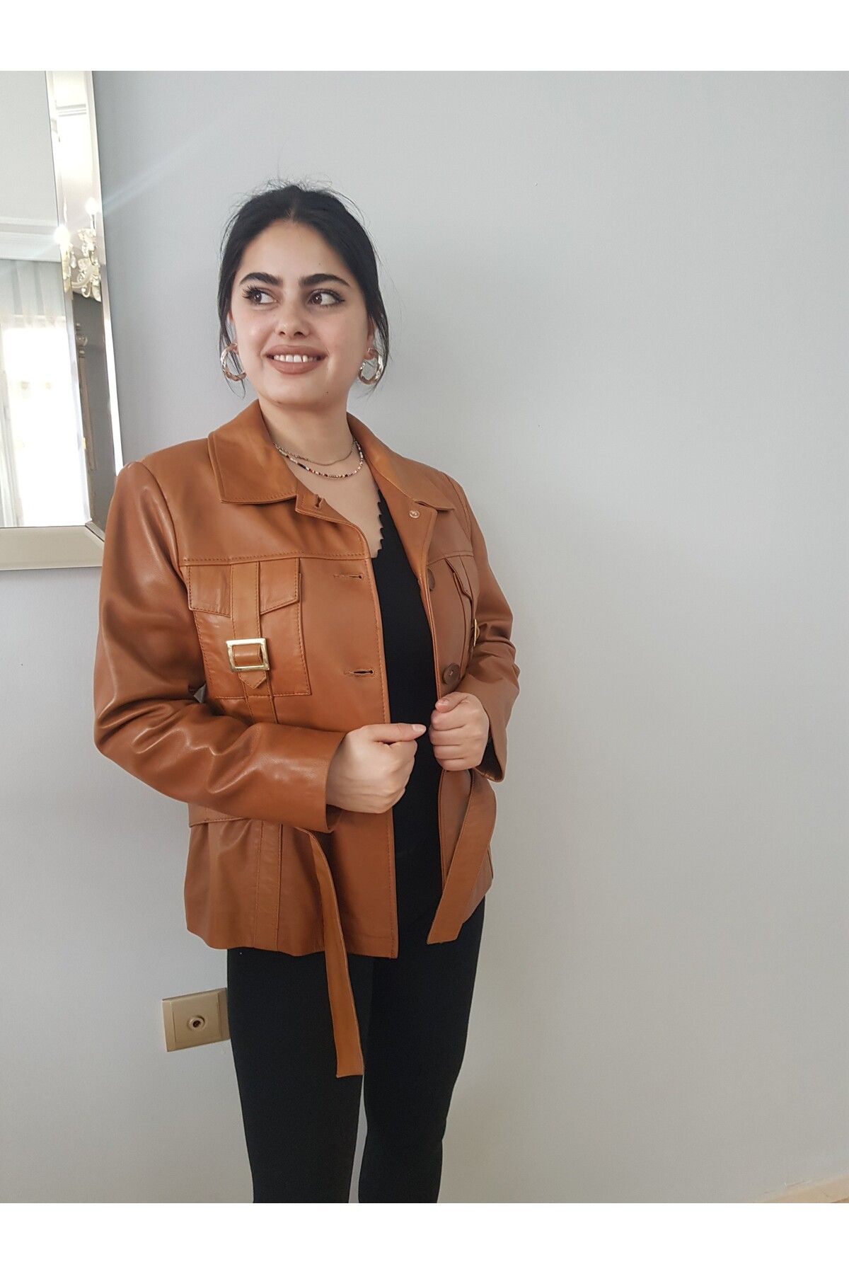 KADIN TABA BEL KUŞAKLI HAKİKİ DERİ CEKET KADIN TABA BEL KUŞAKLI HAKİKİ DERİ CEKET