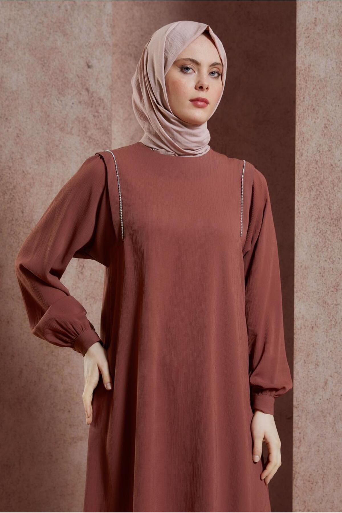TAŞ DETAYLI TUNİK 43933 TAŞ DETAYLI TUNİK 43933