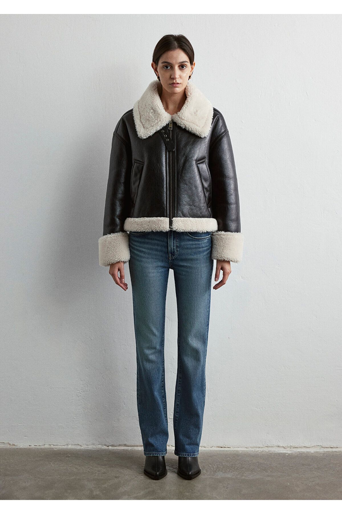 Sherpa Detaylı Siyah Suni Deri Ceket Loose Fit / Bol Rahat Kesim 1110263-900 Sherpa Detaylı Siyah Suni Deri Ceket Loose Fit / Bol Rahat Kesim 1110263-900