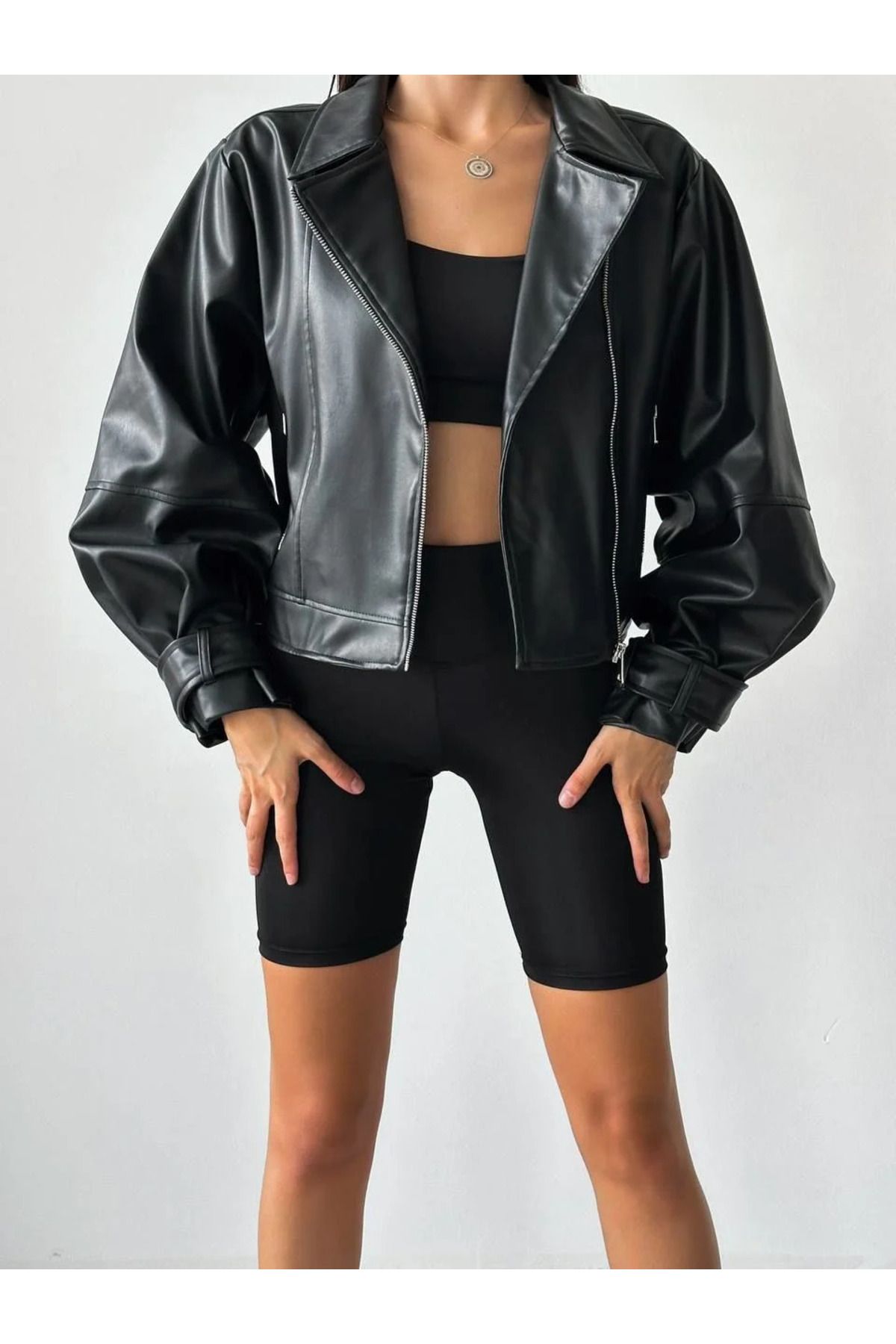 Yeni Sezon Oversize Balon Kol Deri Ceket Yeni Sezon Oversize Balon Kol Deri Ceket