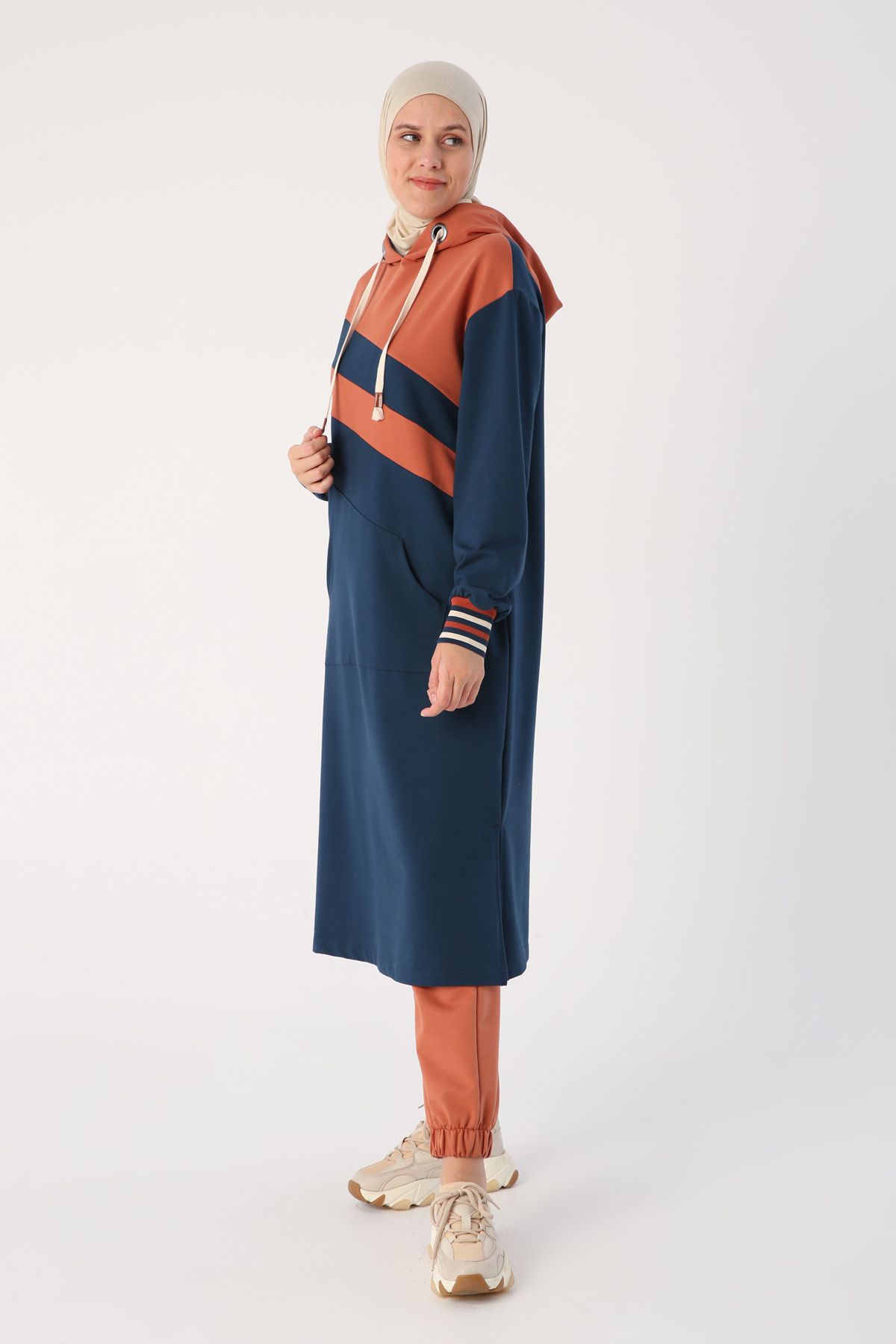 Koyu Indigo Iki Renkli Kapüşonlu Sweat Tunik Koyu Indigo Iki Renkli Kapüşonlu Sweat Tunik