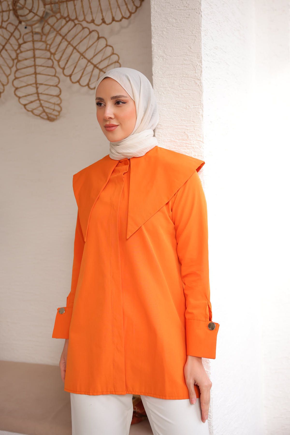 Orange Yaka Detaylı Poplin Tunik Orange Yaka Detaylı Poplin Tunik