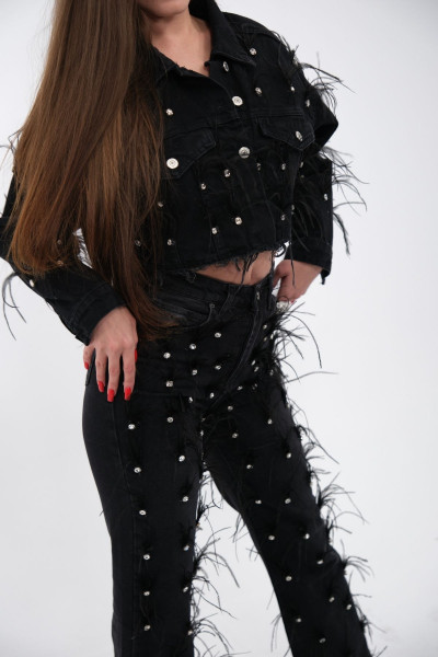 Tüylü Taşlı Siyah Crop Denim Ceket Tüylü Taşlı Siyah Crop Denim Ceket