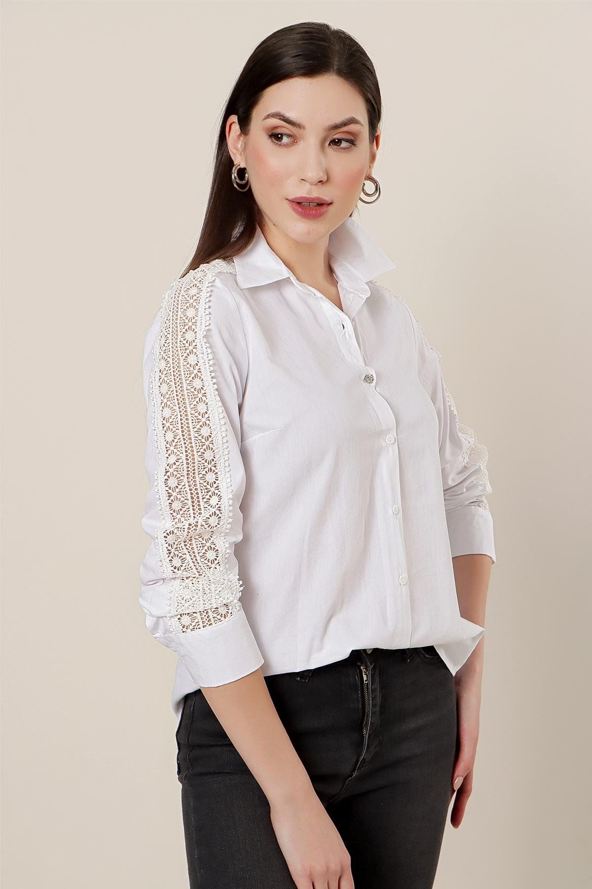 Kolları Dantel Detaylı Gömlek Kolları Dantel Detaylı Gömlek