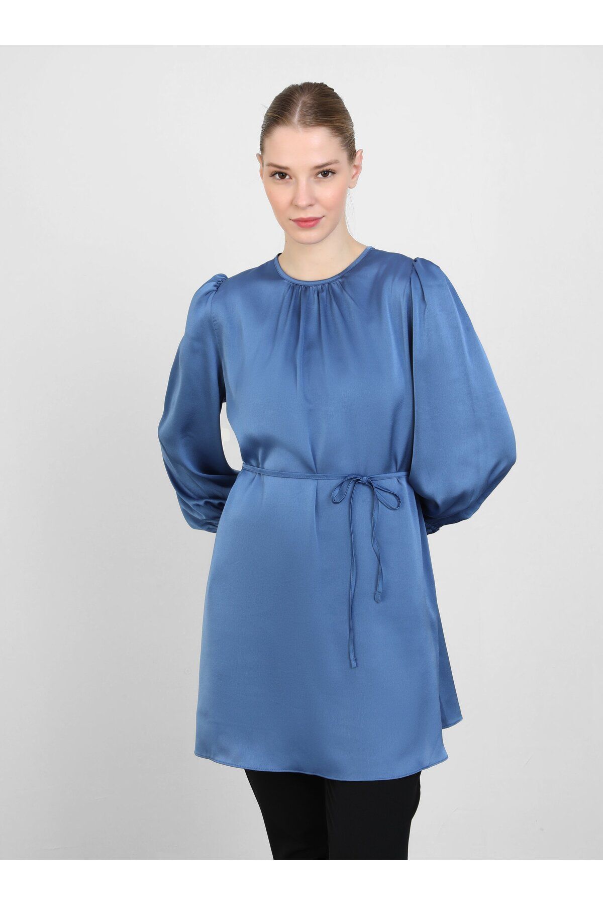 Saten Balon Kol Tunik - Galaxy Blue - Refka Saten Balon Kol Tunik - Galaxy Blue - Refka