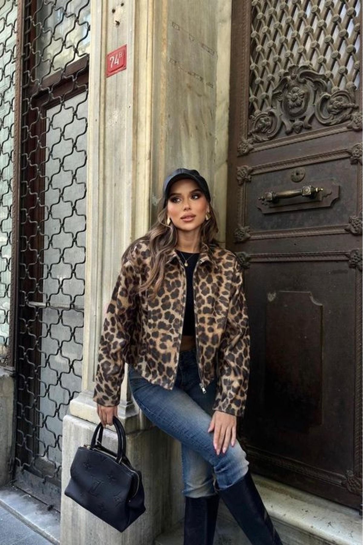 Leopar Desenli Kaşe Ceket Leopar Desenli Kaşe Ceket