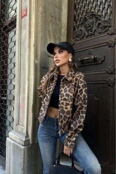Leopar Desenli Kaşe Ceket Leopar Desenli Kaşe Ceket