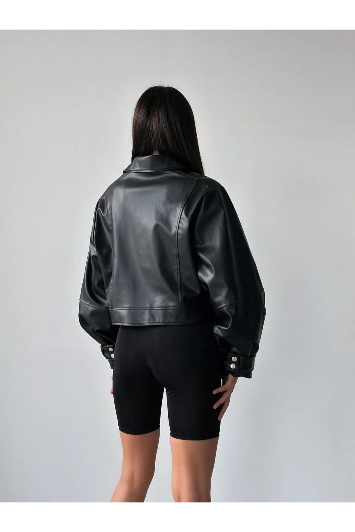 Yeni Sezon Oversize Balon Kol Deri Ceket Yeni Sezon Oversize Balon Kol Deri Ceket