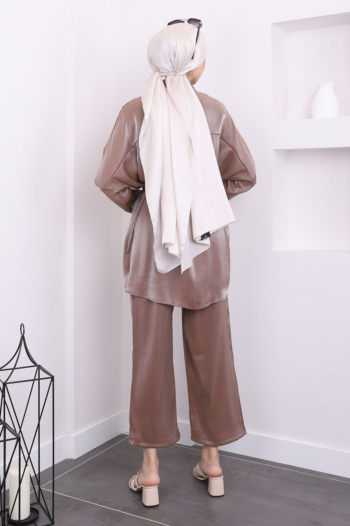 Kahverengi Bel Kuşaklı Tunik Pantolon Takım Kahverengi Bel Kuşaklı Tunik Pantolon Takım