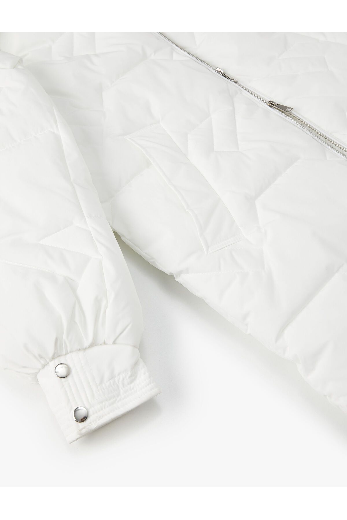 Şişme Mont Kapüşonlu Fermuarlı Çıkarılabilir Suni Kürklü Şişme Mont Kapüşonlu Fermuarlı Çıkarılabilir Suni Kürklü