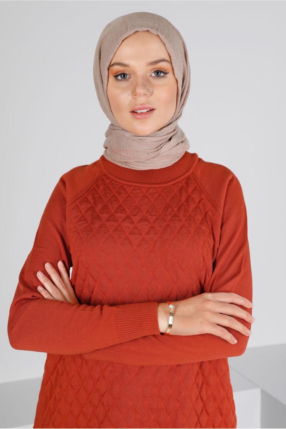 KAPİTONE DESENLİ TRİKO TUNİK 43161 KAPİTONE DESENLİ TRİKO TUNİK 43161