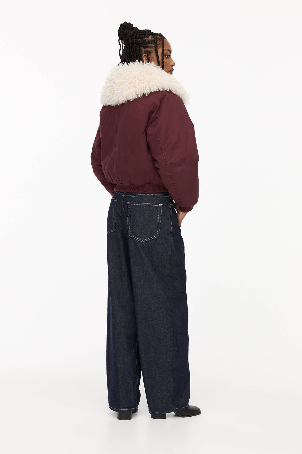 Yakası suni kürklü bomber ceket Yakası suni kürklü bomber ceket