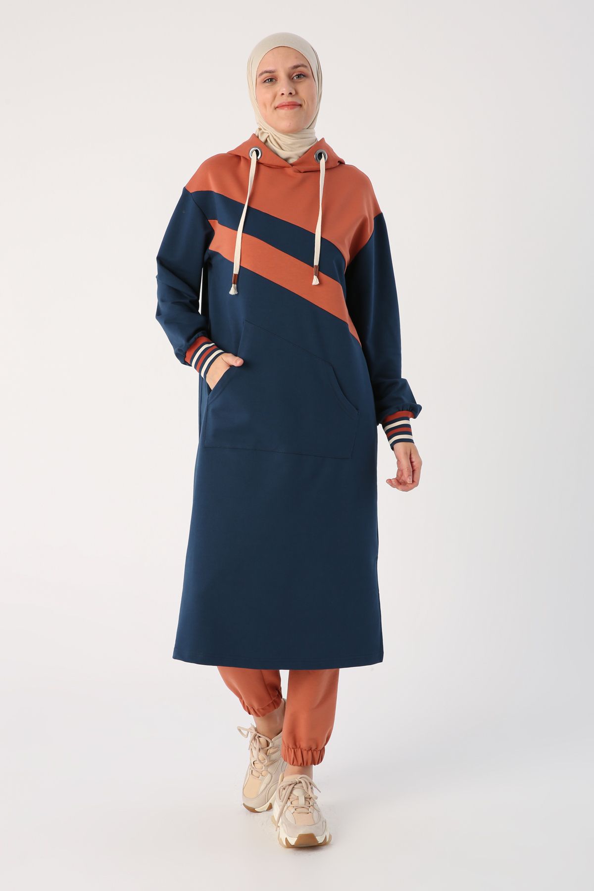 Koyu Indigo Iki Renkli Kapüşonlu Sweat Tunik Koyu Indigo Iki Renkli Kapüşonlu Sweat Tunik