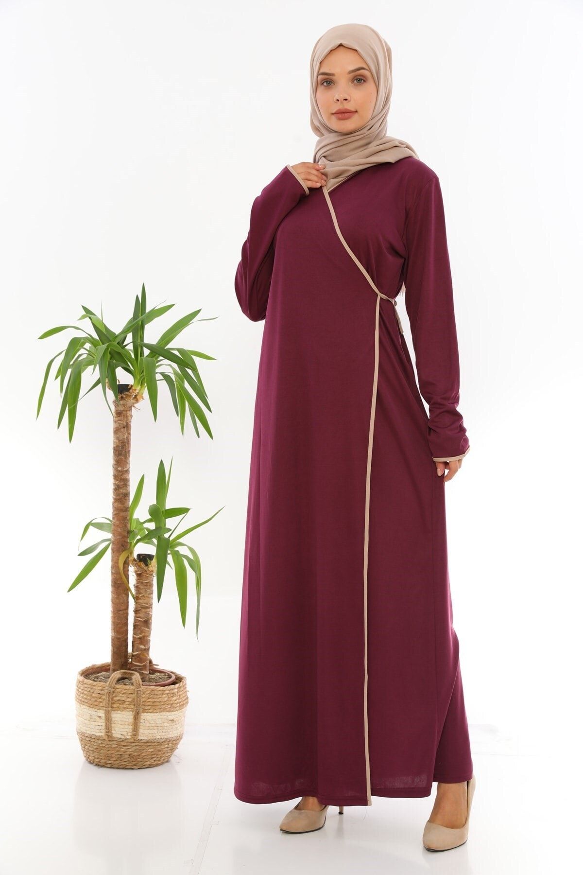 Yandan Bağlamalı Namaz Elbisesi Mürdüm Yandan Bağlamalı Namaz Elbisesi Mürdüm