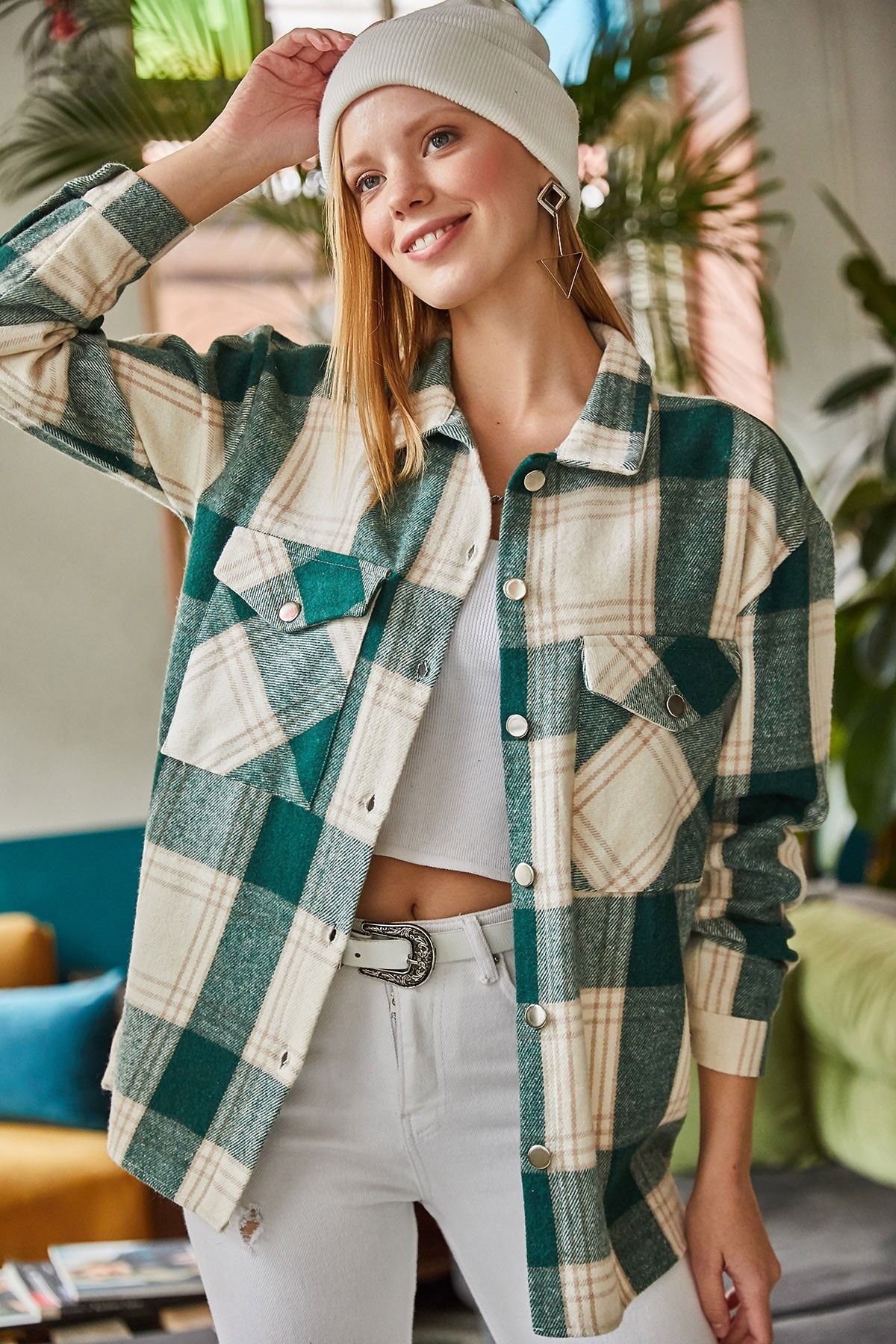 Kadın Zümrüt Yeşili Çift Cepli Çıtçıt kapamalı Kaşe Gömlek GML-19000900 Kadın Zümrüt Yeşili Çift Cepli Çıtçıt kapamalı Kaşe Gömlek GML-19000900